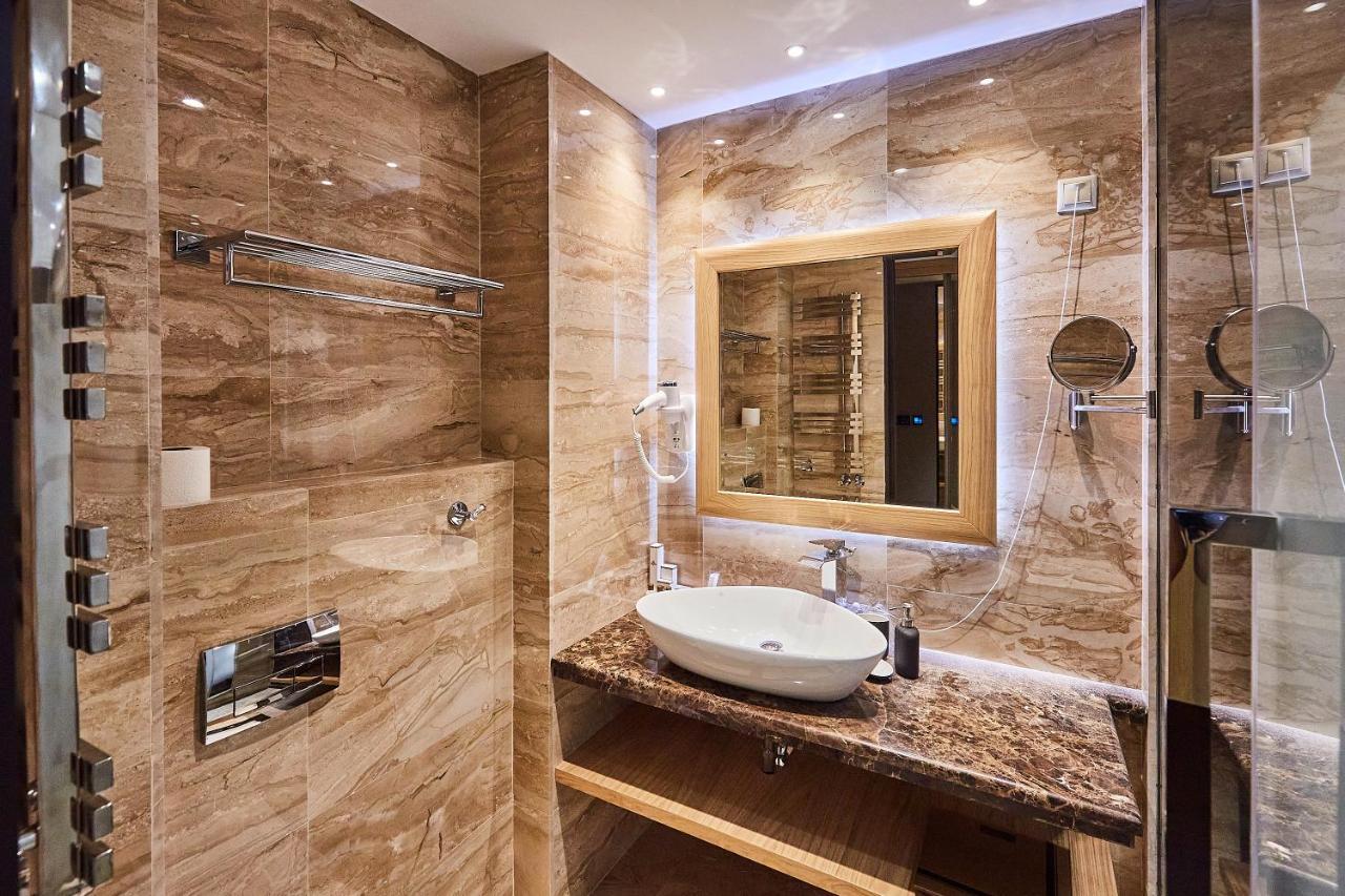 A Hoteli - Hotel Park Vrnjacka Banja Luaran gambar Bathroom