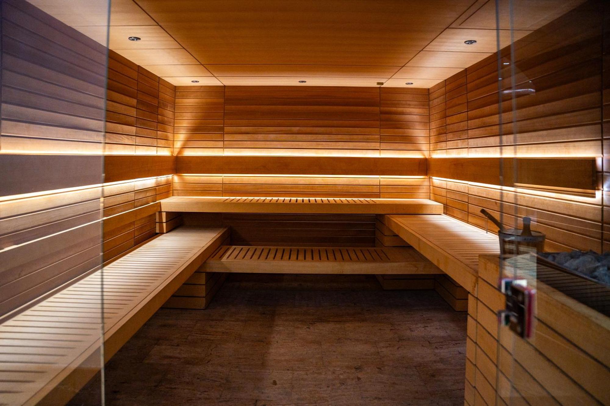A Hoteli - Hotel Park Vrnjacka Banja Luaran gambar A modern Finnish sauna
